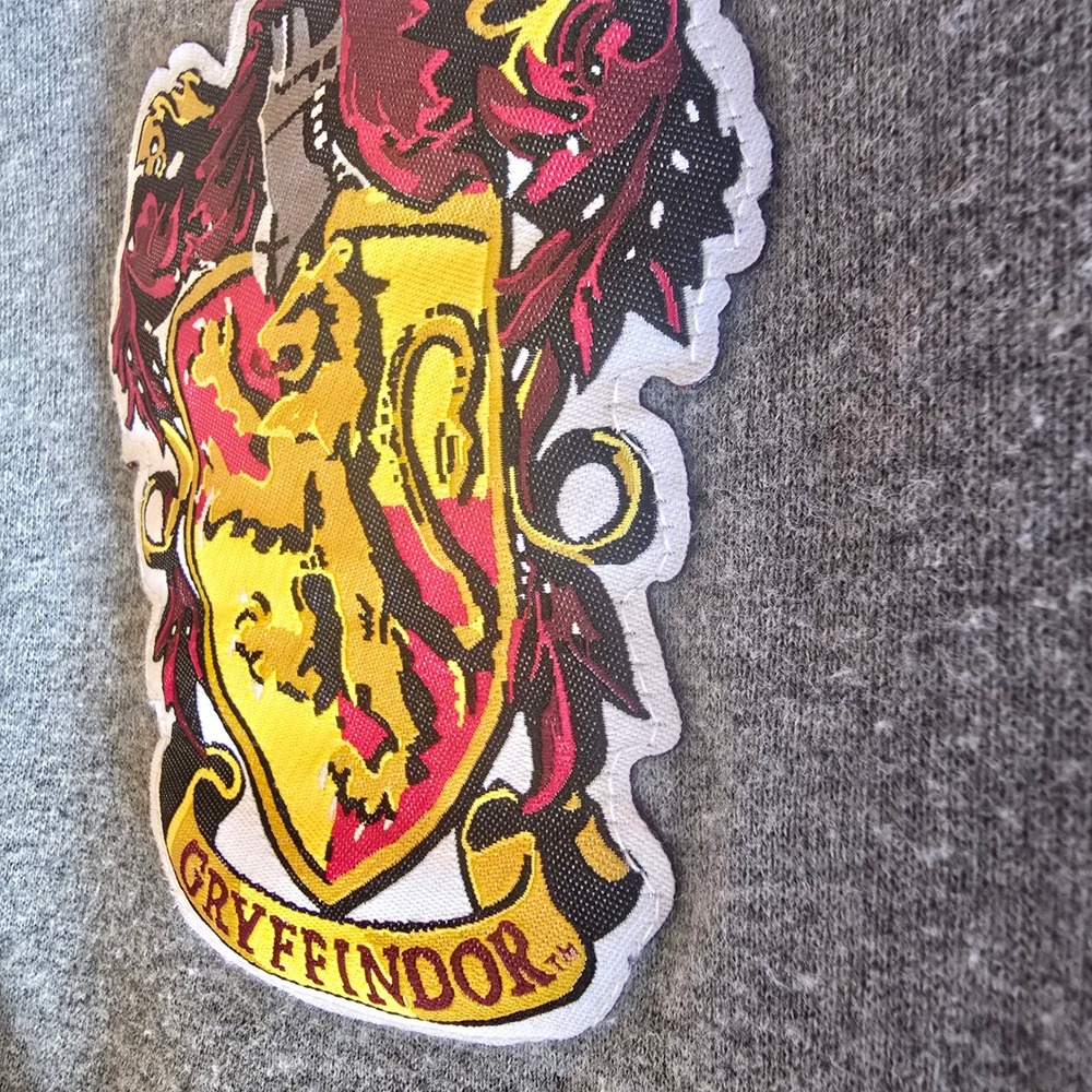 Harry Potter Gryffindor Sweatshirt Universal Studios Grey Maroon Raglan Medium - Picture 9 of 16